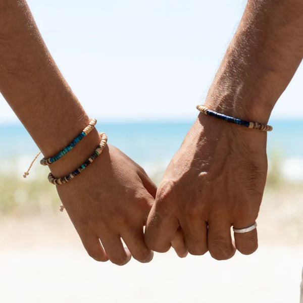 Pineapple Island Koʻolau Wood Beaded Bracelet - Navy