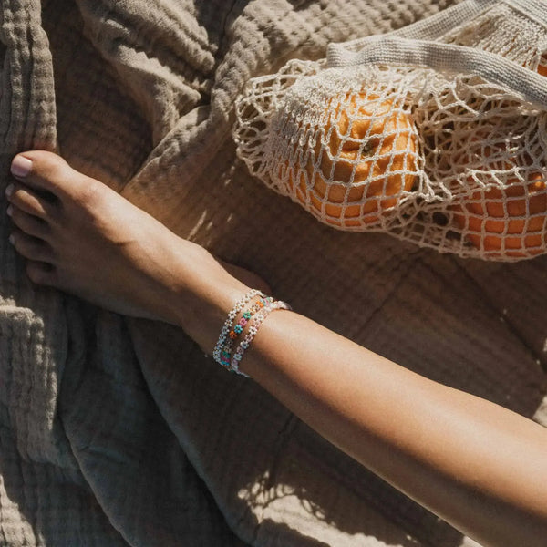 Pineapple Island - Kelopak Daisy Chain Beaded Anklet