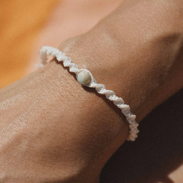 Pineapple island Memutar Cord & Gemstone Bracelet - White