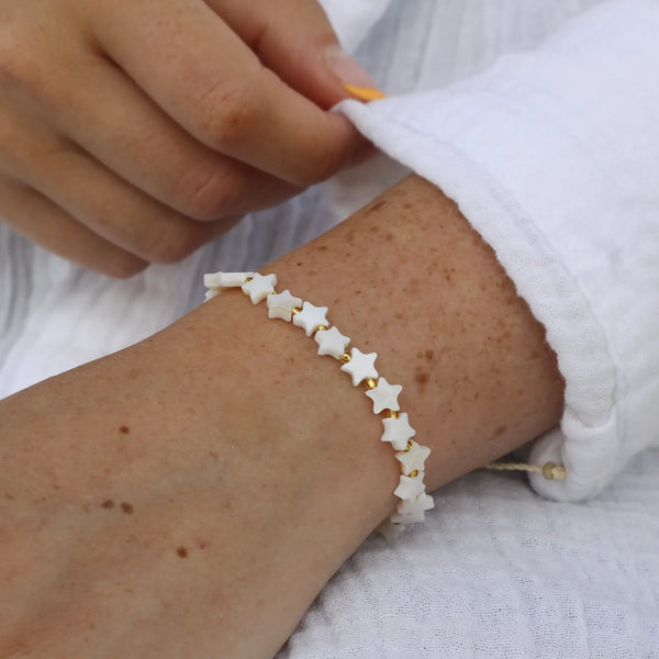 Pineapple Island Mother of Pearl Heart Bracelet