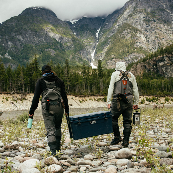 YETI 26 oz (729ml) Rambler® Bottle With Chug Cap - Venom